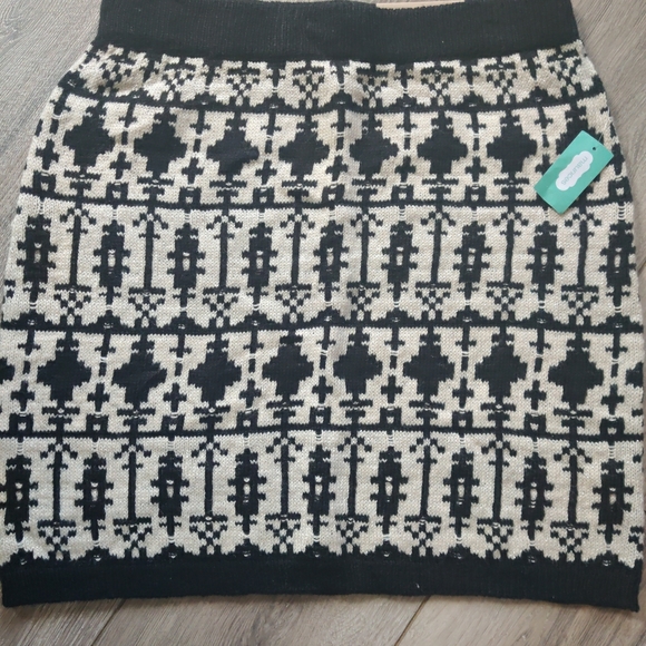 Maurice's Women's Knitted Knee Length Winter Skirt - Picture 1 of 3